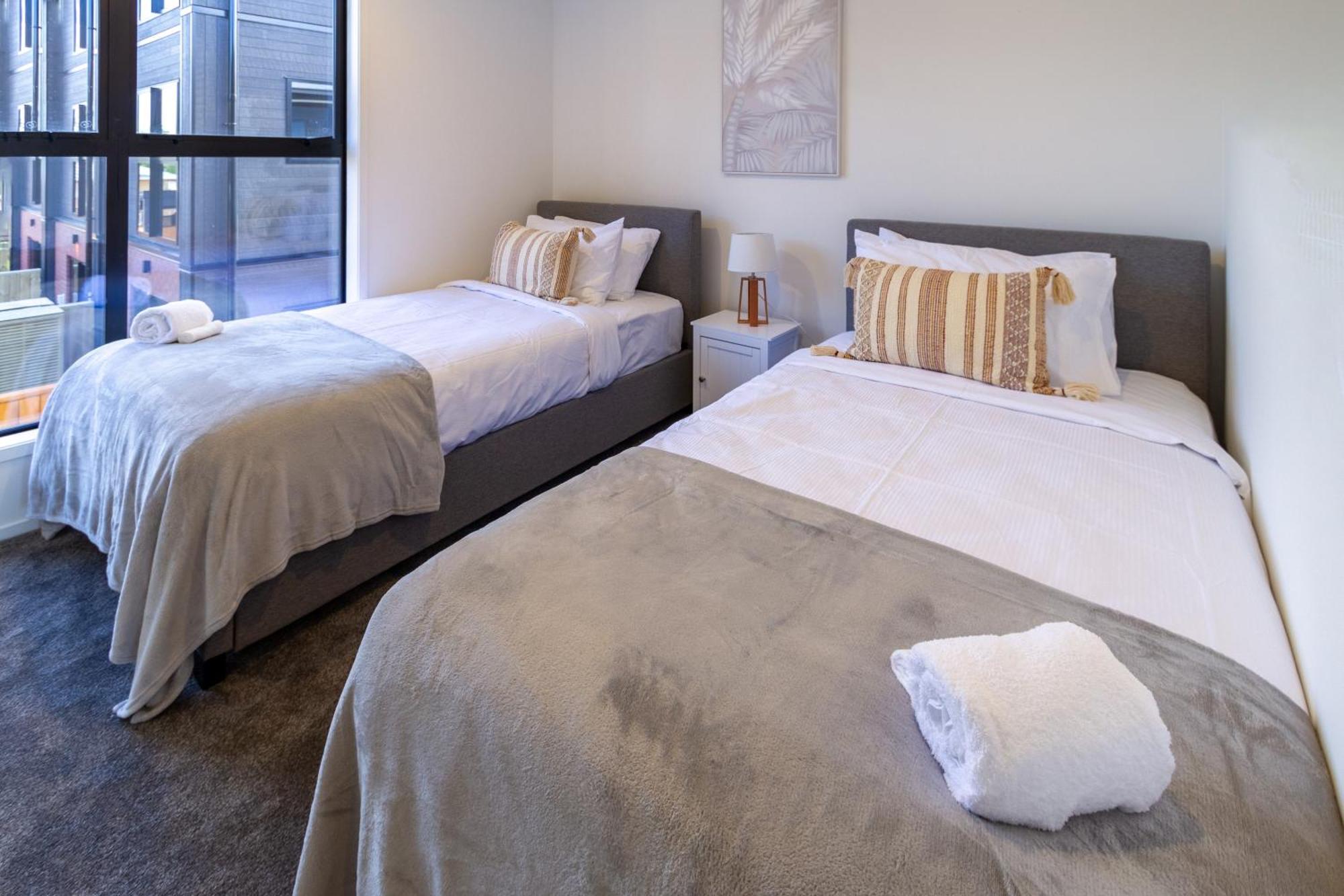 Chic 2-Bed Gem: Trust Arena Proximity - West Akl Apartment Auckland Exterior foto