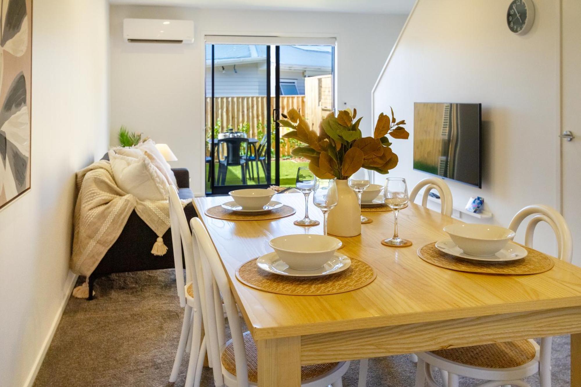Chic 2-Bed Gem: Trust Arena Proximity - West Akl Apartment Auckland Exterior foto