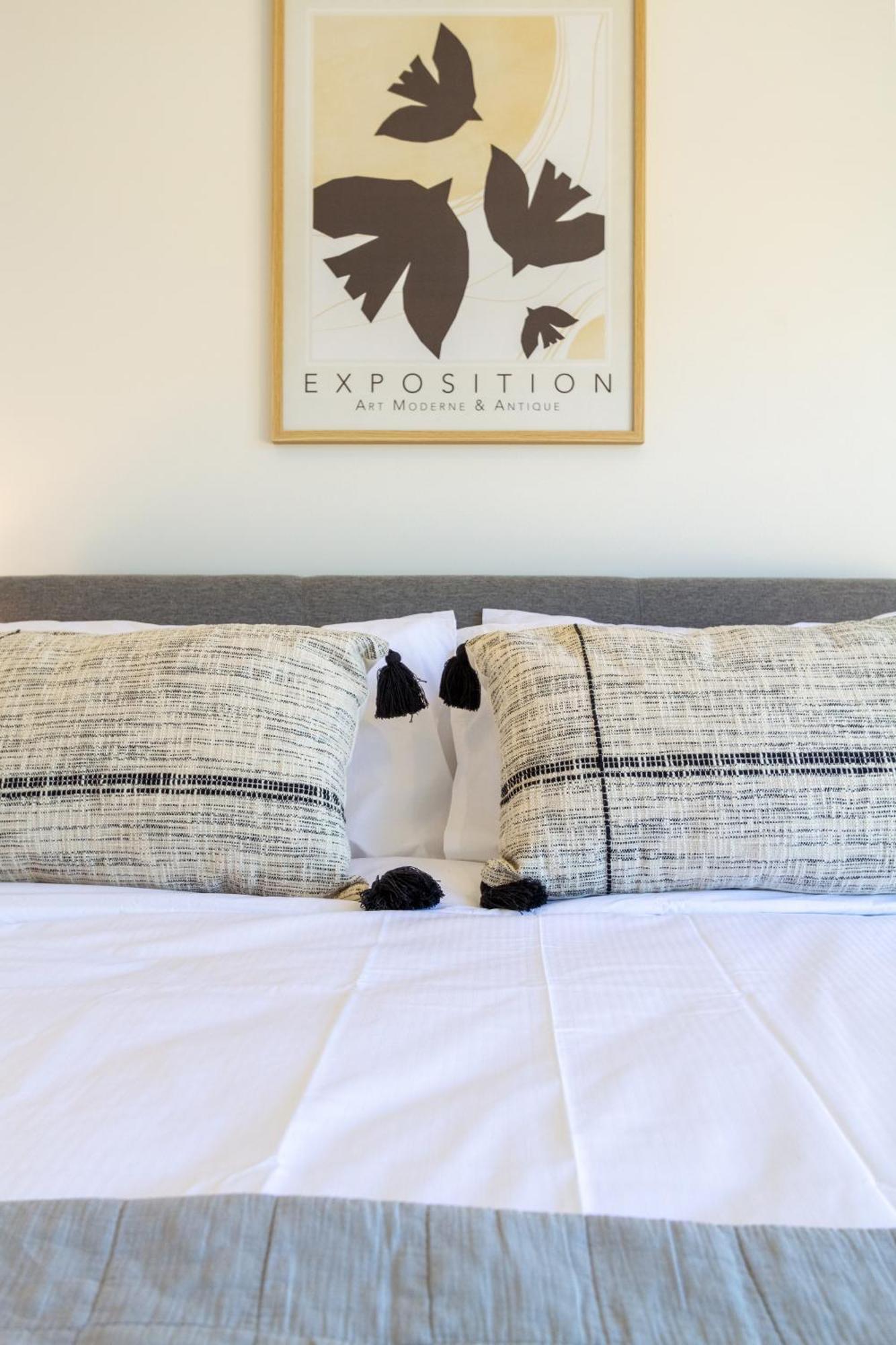 Chic 2-Bed Gem: Trust Arena Proximity - West Akl Apartment Auckland Exterior foto